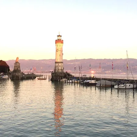 Adam - Gemuetlich Und Zentral Auf Der Historischen Insel Appartamento Lindau (Bodensee)
